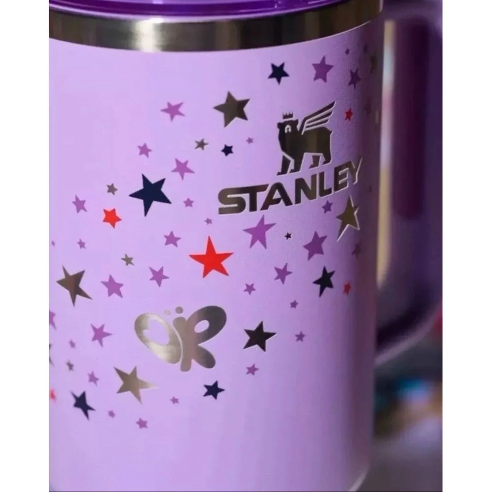 Stanley x Olivia Rodrigo Quencher Flowstate Tumbler | 40oz